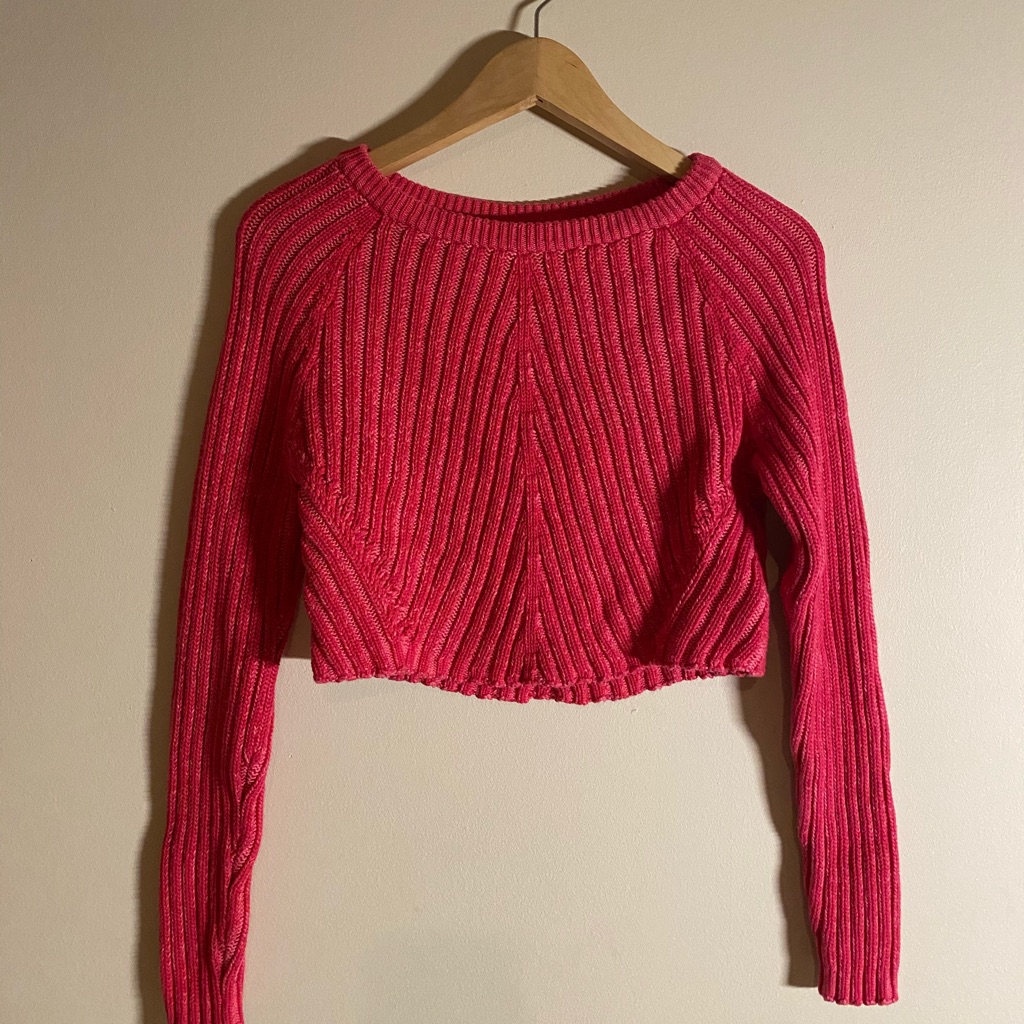 H&M Cropped Pink Sweater